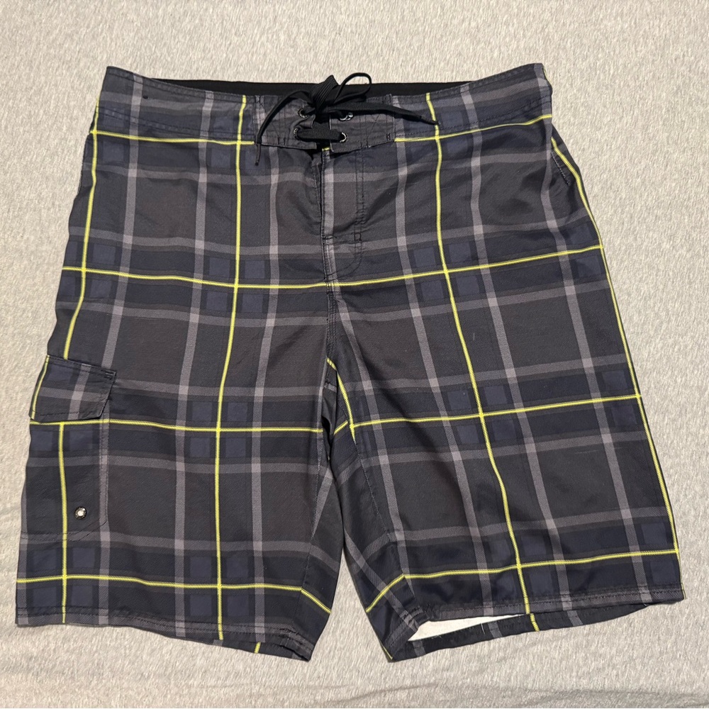 Hang Ten Black and Gray Plaid Board Shorts Size 36